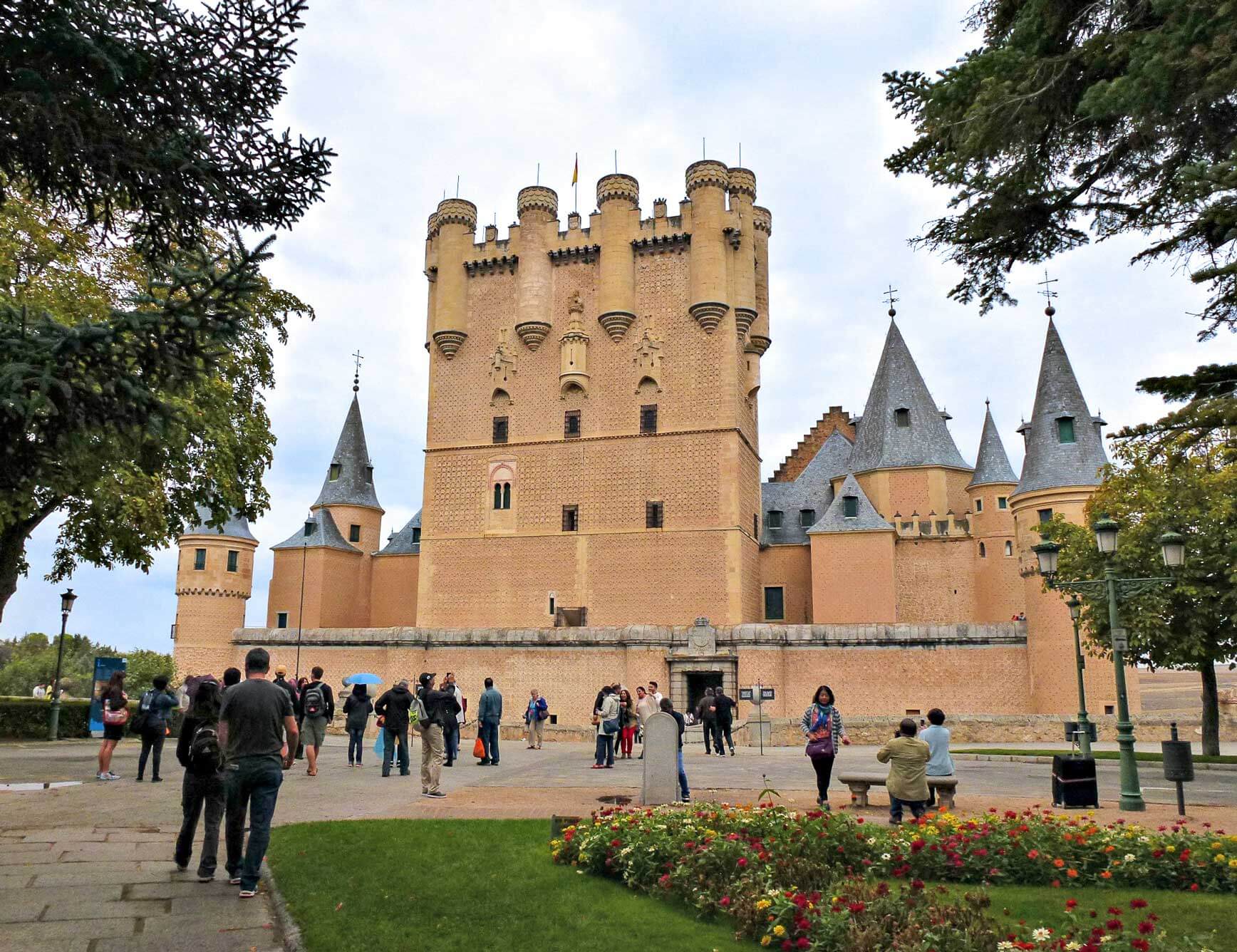 Extérieur de l'alcazar à Ségovie (Espagne)