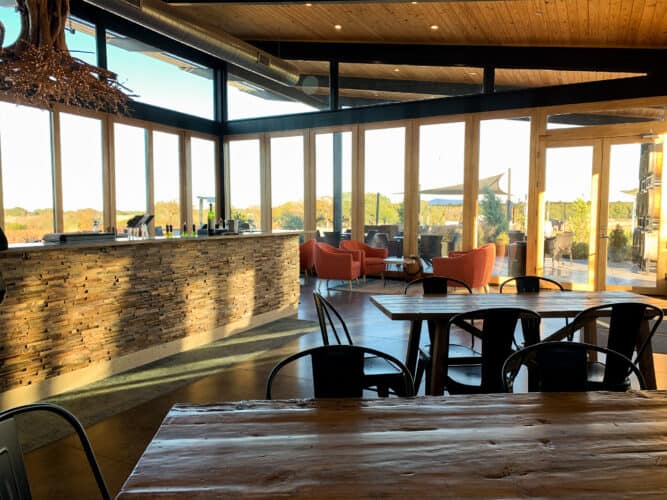 Salle de dégustation du Narrow Path Winery