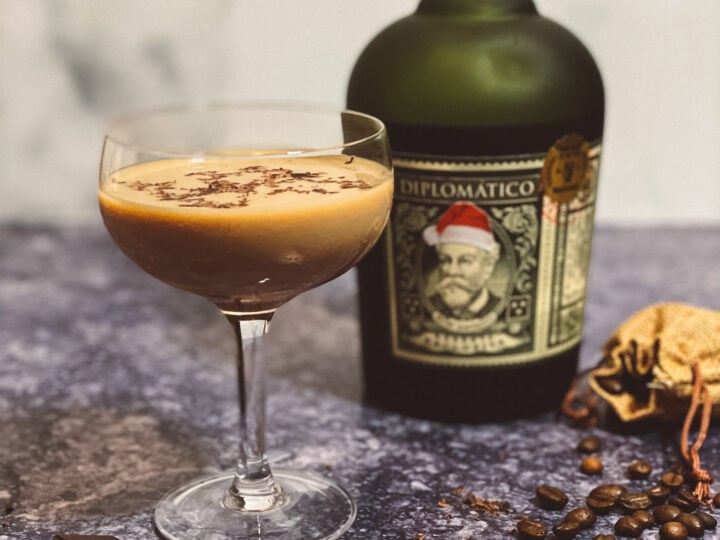 Cocktail au rhum: le Santa Diplomatico Tiramisu