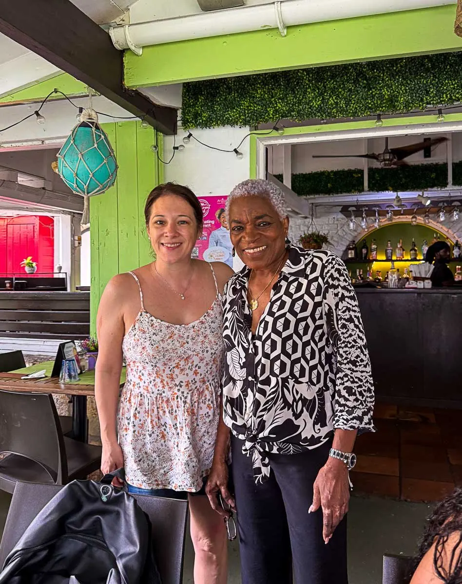 Cutie, la propriétaire du restaurant Cutie's à Saint John's, Antigua-et-Barbuda