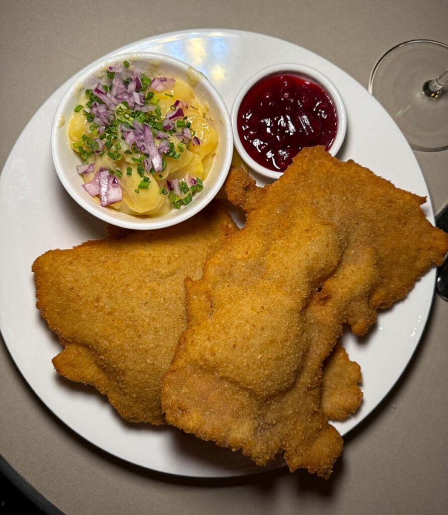 Schnitzel et accompagnements classiques 