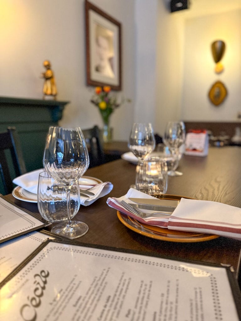 Intérieur du restaurant Chez Cecile