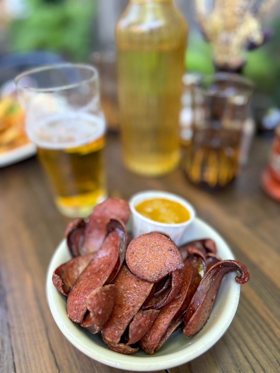 Les excellents pepperonis frits servis chez The Narrows