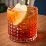 Cocktail Pomme Api (ice cider, sparkling cider and campari)