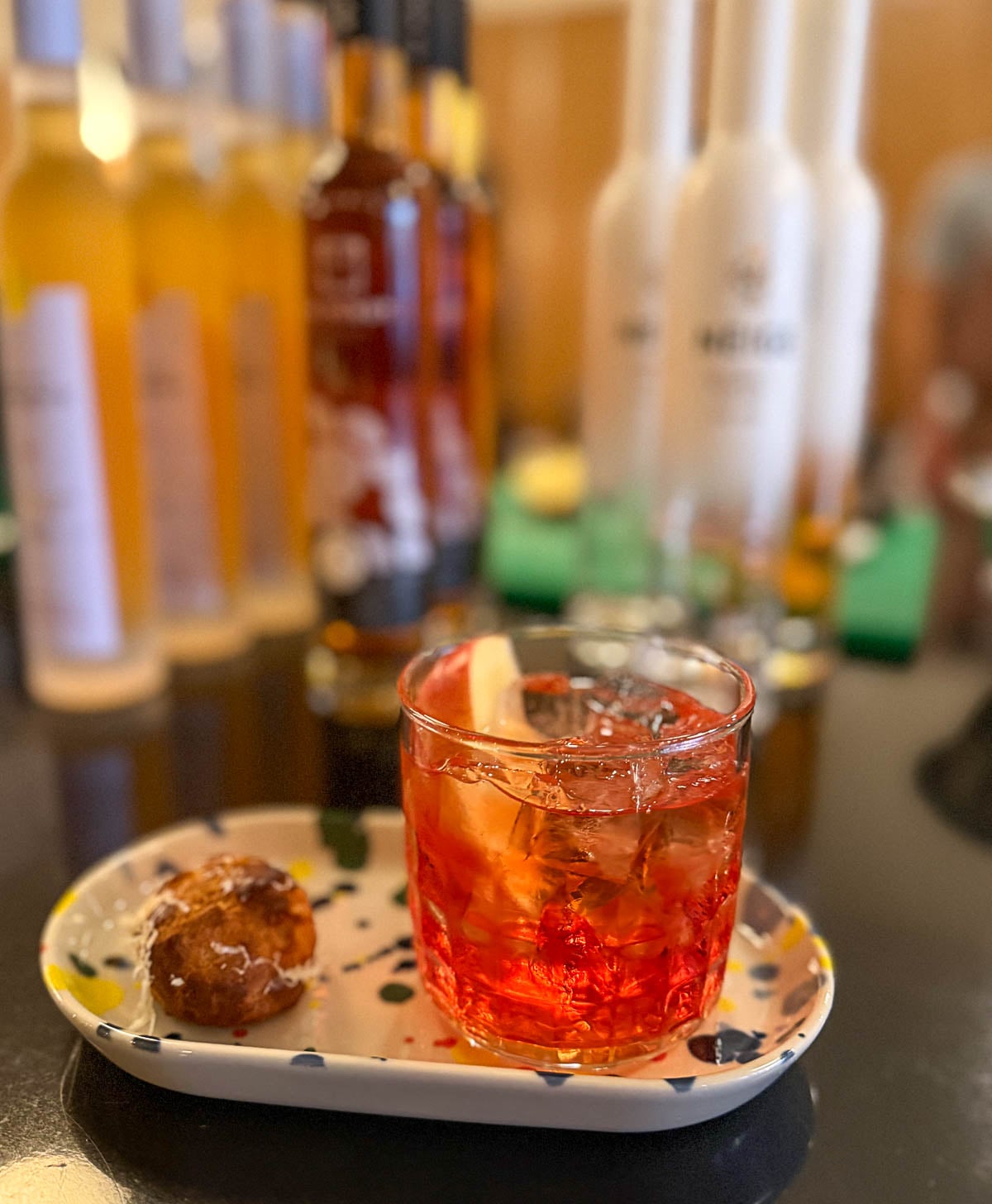 Cocktail au cidre de glace et gougère