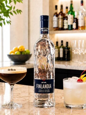 2 cocktails avec la vodka Finlandia: Finlandia Sour et Finlandia Espresso Martini