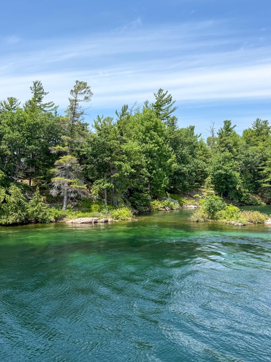 Eaux turquoise aux Thousand Islands