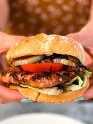 Hamburgers saucisses italiennes x boeuf haché